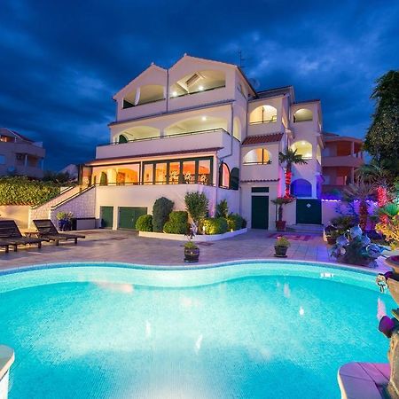 Apartments Marija Near Center Водице Екстериор снимка