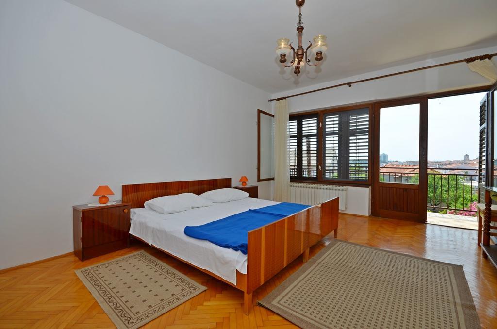 Apartments Marija Near Center Водице Екстериор снимка