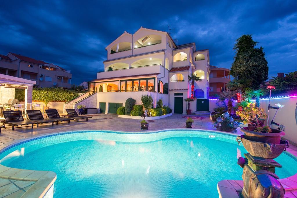 Apartments Marija Near Center Водице Екстериор снимка