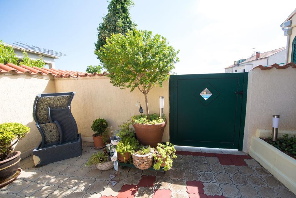 Apartments Marija Near Center Водице Екстериор снимка