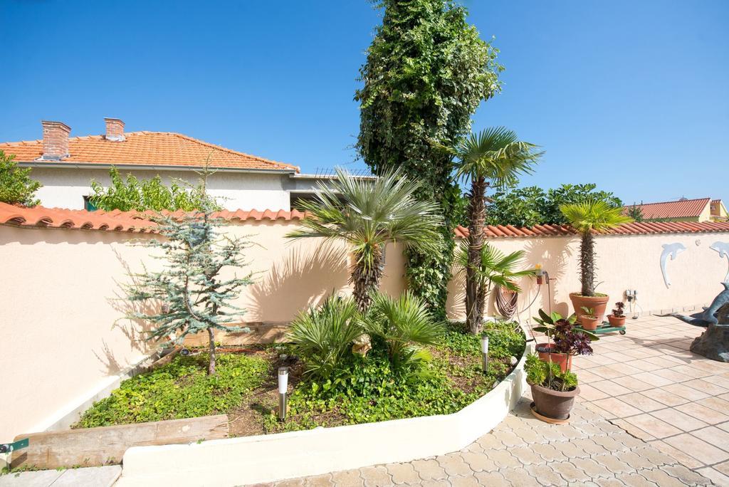 Apartments Marija Near Center Водице Екстериор снимка
