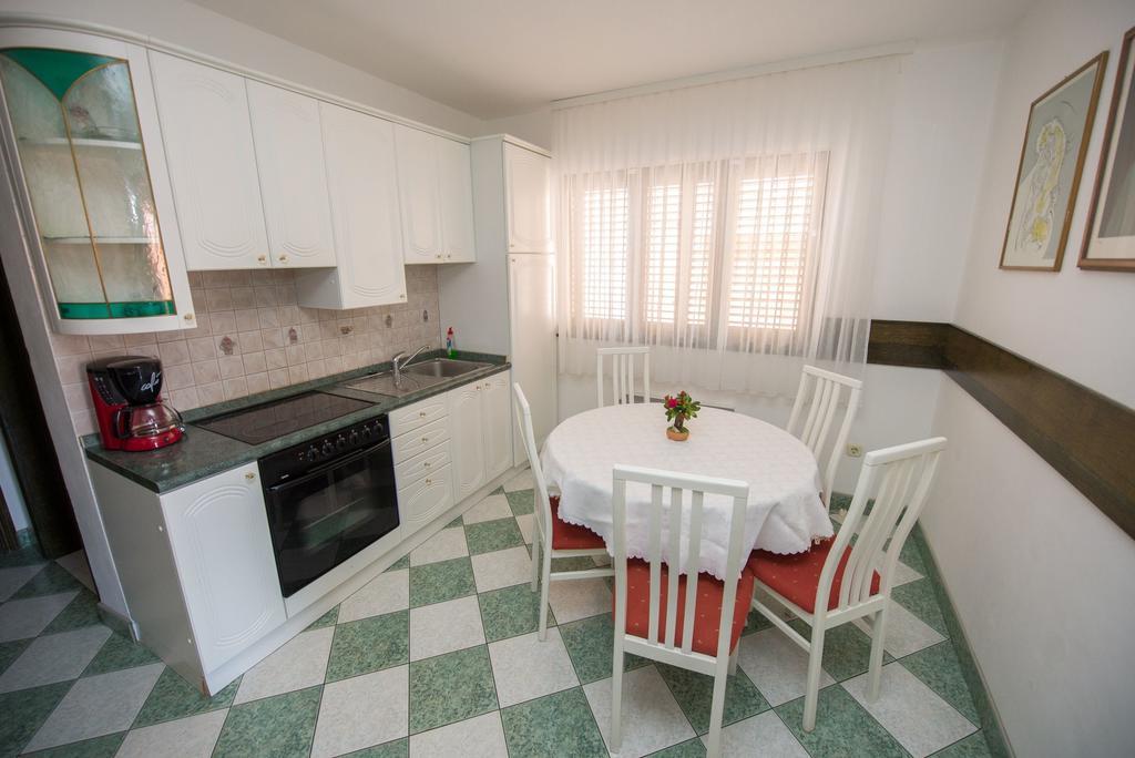 Apartments Marija Near Center Водице Екстериор снимка
