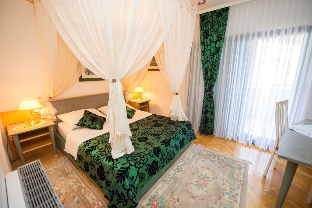 Apartments Marija Near Center Водице Екстериор снимка