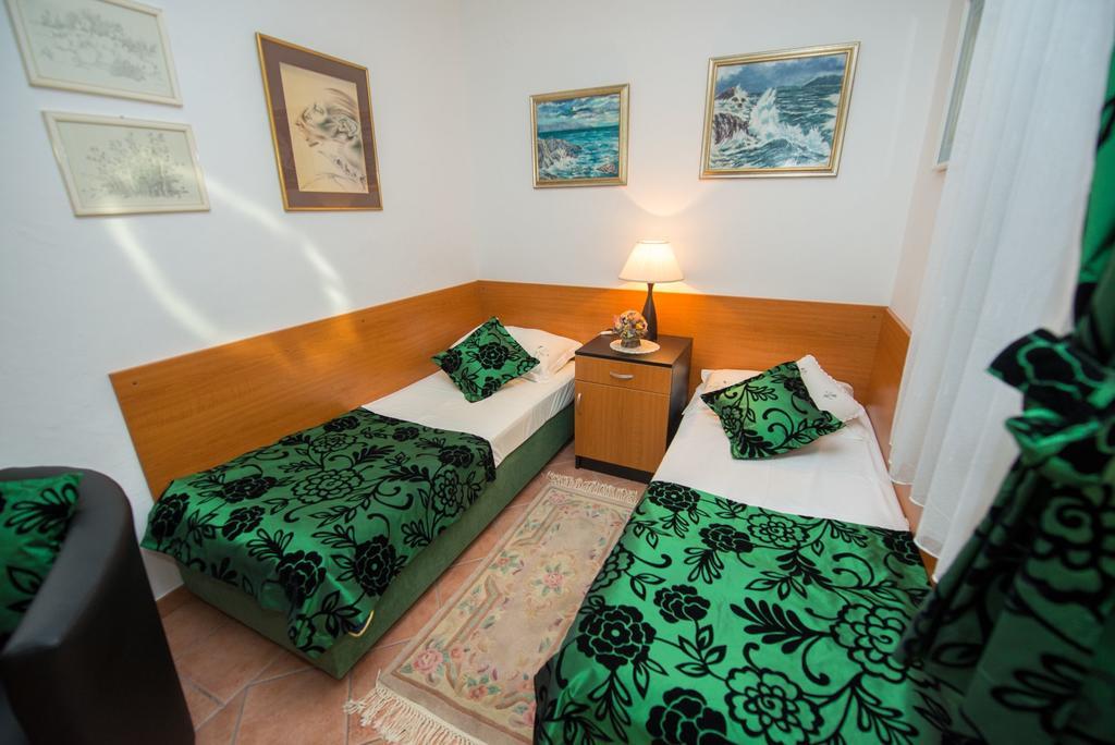 Apartments Marija Near Center Водице Екстериор снимка