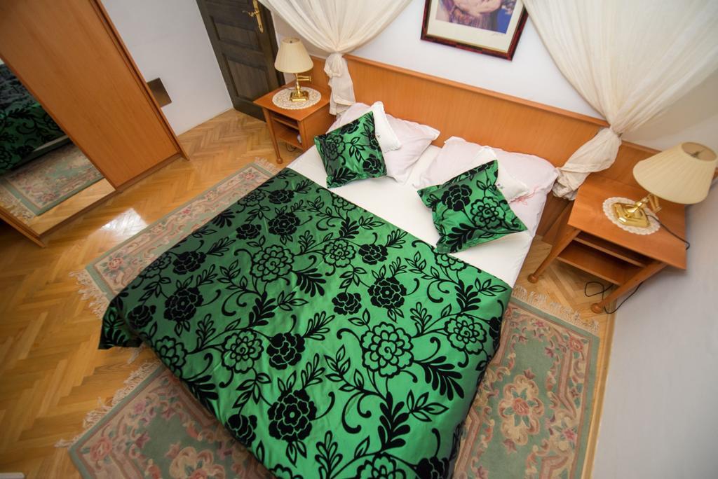 Apartments Marija Near Center Водице Екстериор снимка
