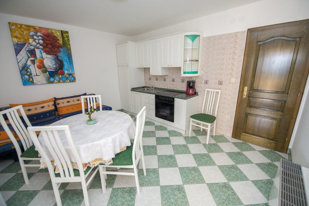 Apartments Marija Near Center Водице Екстериор снимка