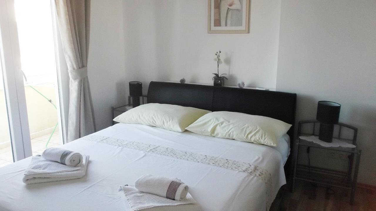 Apartments Marija Near Center Водице Стая снимка